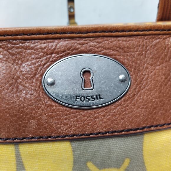 Fossil Key Per Yellow Coated Canvas Leather Trim Ladybug Printed Tote Bag - Picture 4 of 14